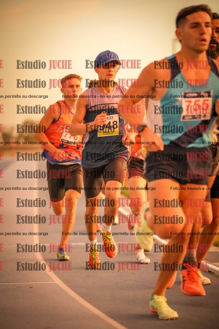 Fotos de los 3000 m llanos de varones