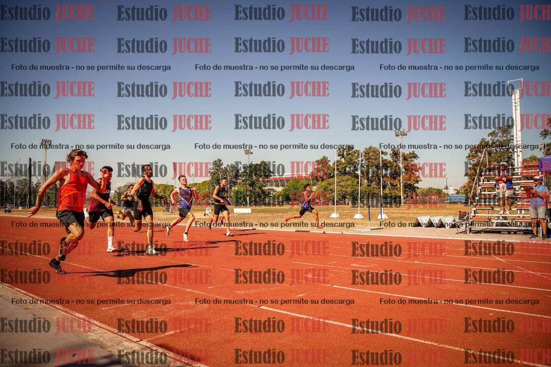 Fotos de los 200 m llanos de varones