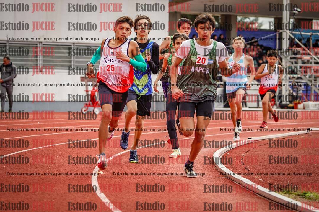 Fotos de los 600 m llanos de varones