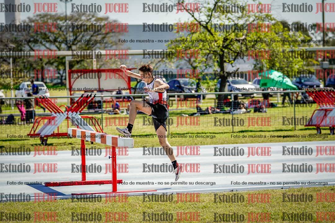 Fotos de los 2000 m con obstáculos de varones