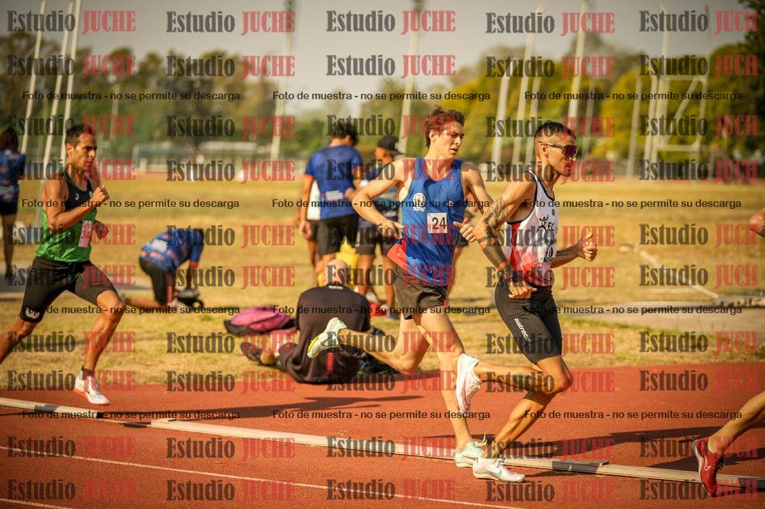 Fotos de los 1500 m llanos de varones