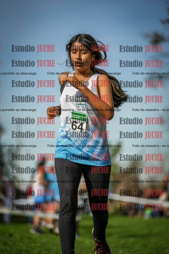 Fotos de la llegada del cross de 2000 m