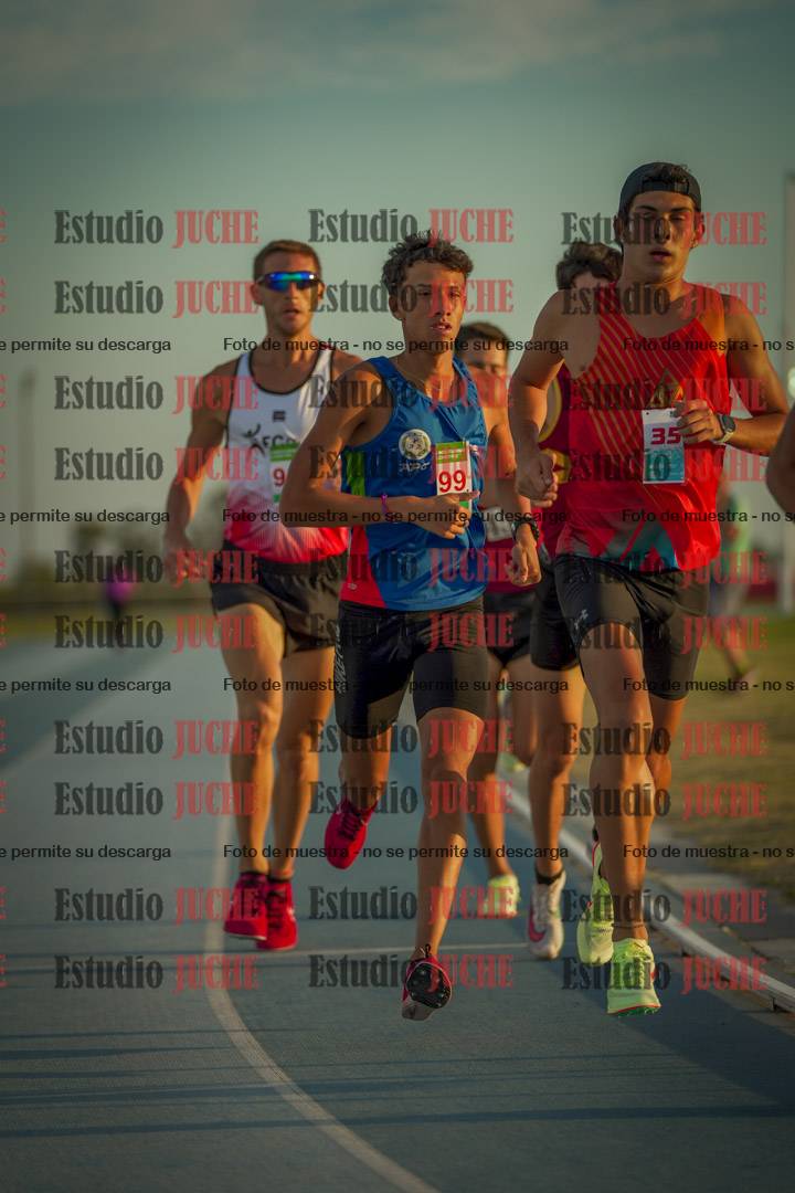 Fotos de los 3000 m llanos de varones