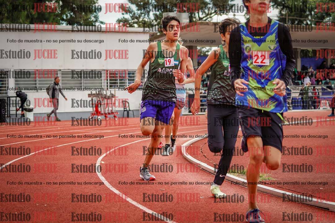 Fotos de los 600 m llanos de varones