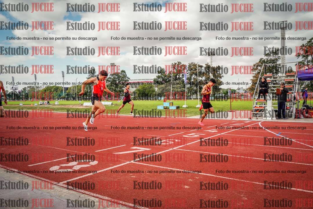 Fotos de los 400 m llanos de varones