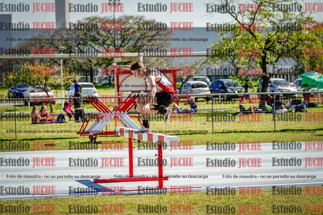 Fotos de los 2000 m con obstáculos de varones