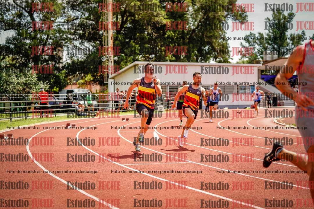 Fotos de los 400 m llanos de varones