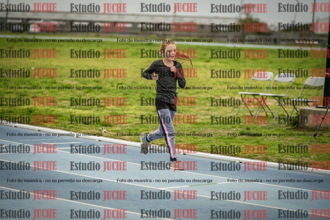 Fotos de los 50 m llanos de mujeres - U12