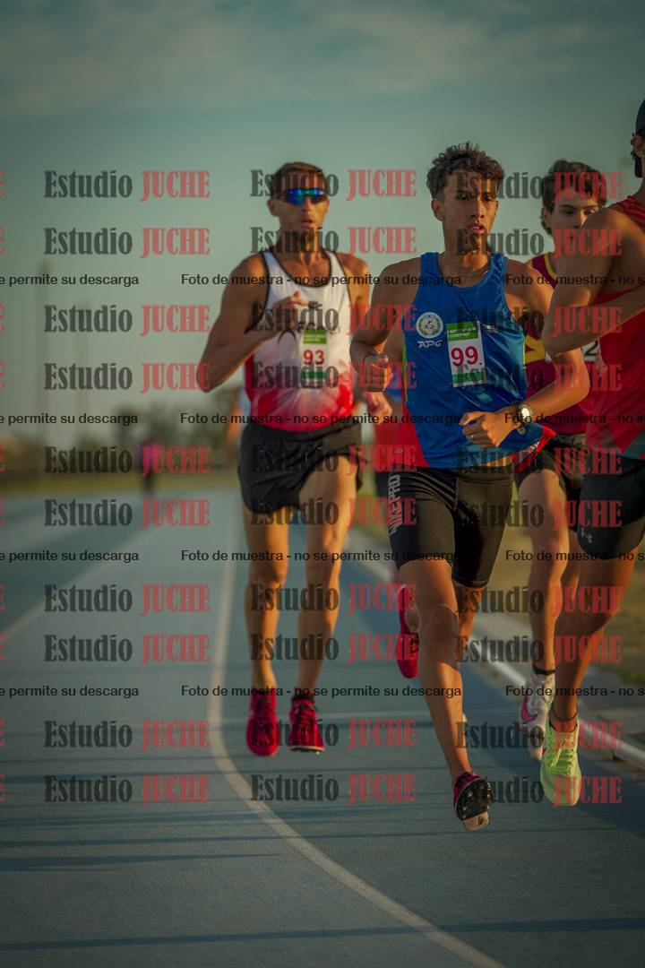 Fotos de los 3000 m llanos de varones