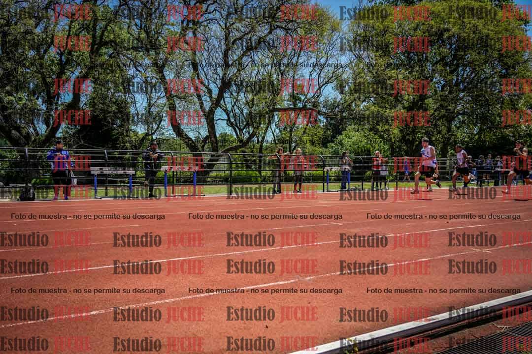 Fotos de los 100 m llanos de varones
