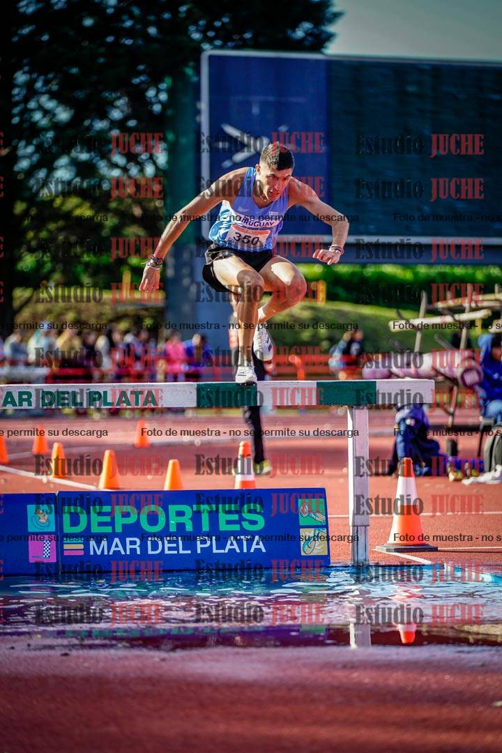 Fotos de los 3000 m con obstáculos de varones
