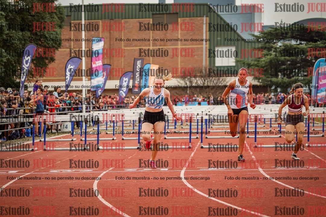 Fotos de los 100 m con vallas de mujeres - heptatlón 1