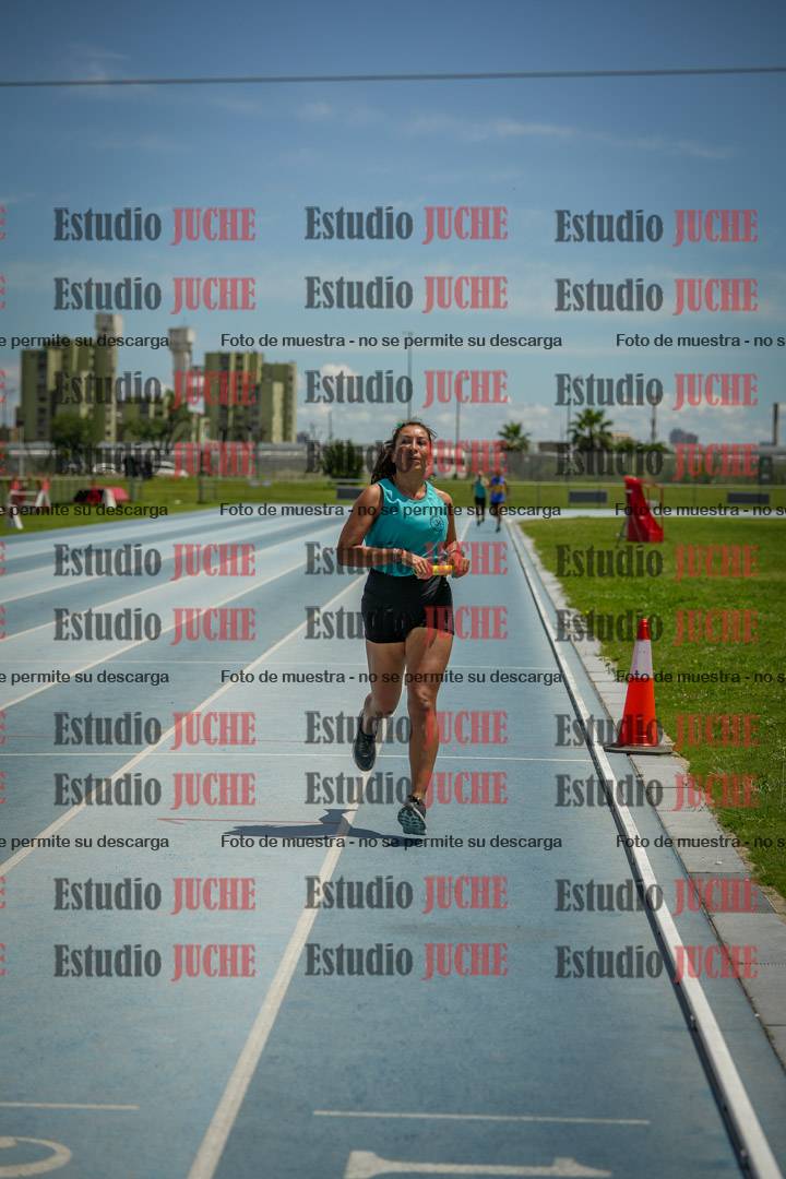 Fotos de las llegadas de los relevos 20' para running teams - serie 1