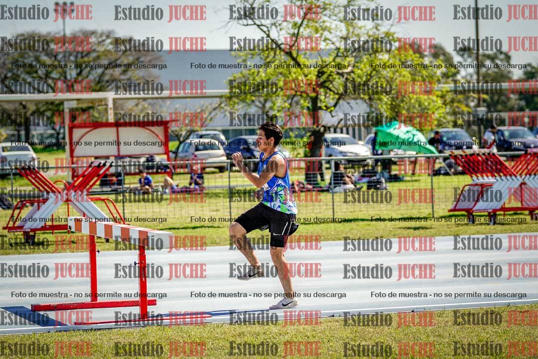 Fotos de los 2000 m con obstáculos de varones