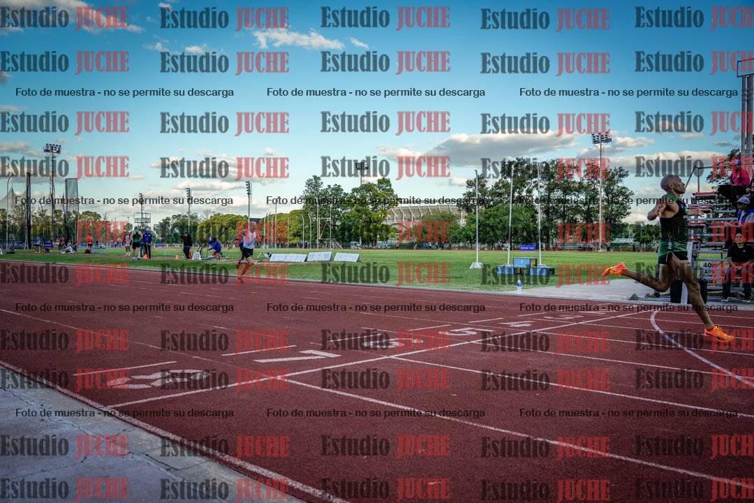 Fotos de los 400 m llanos de varones