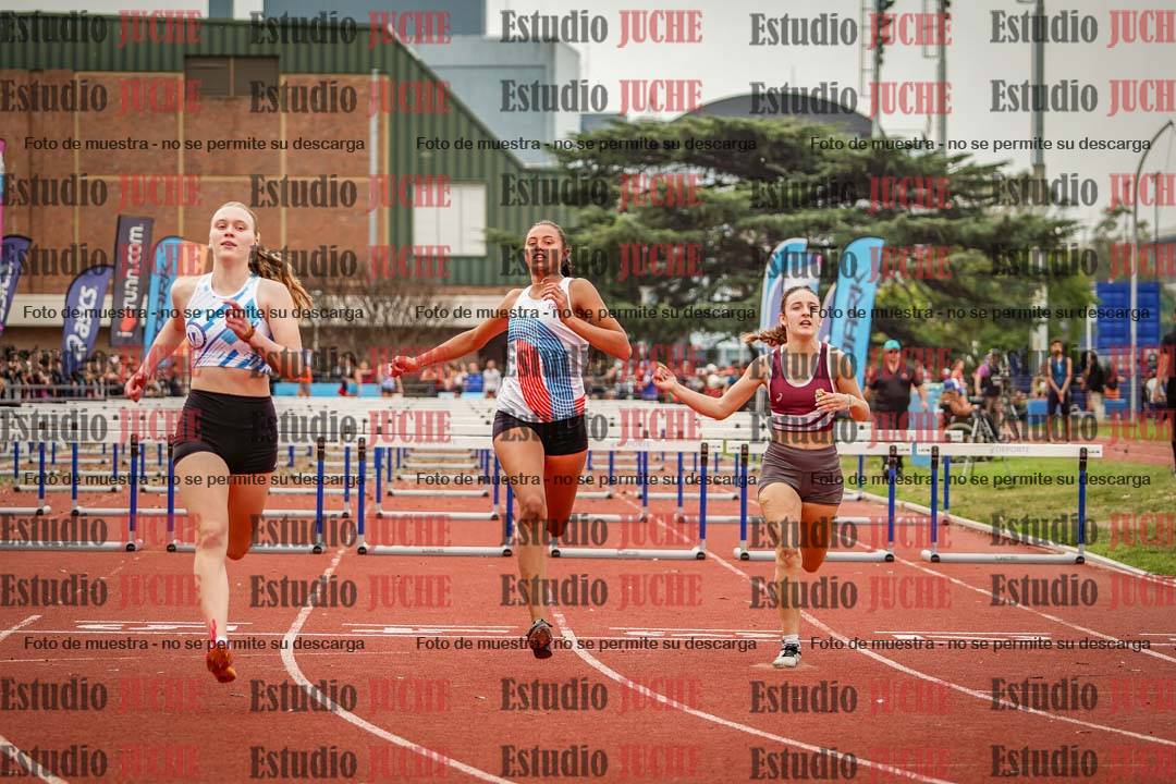Fotos de los 100 m con vallas de mujeres - heptatlón 1