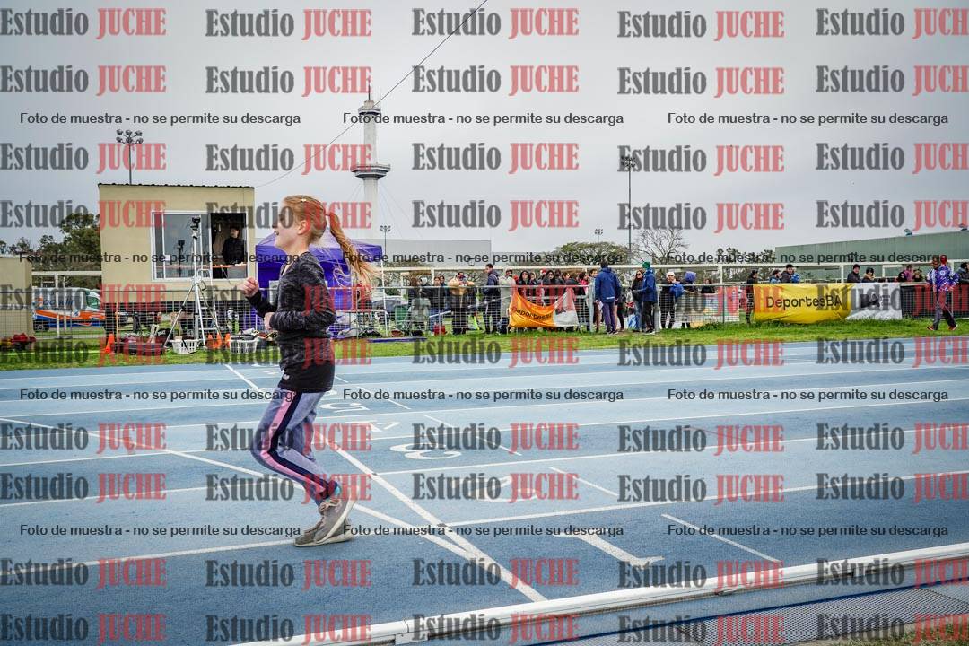 Fotos de los 50 m llanos de mujeres - U12