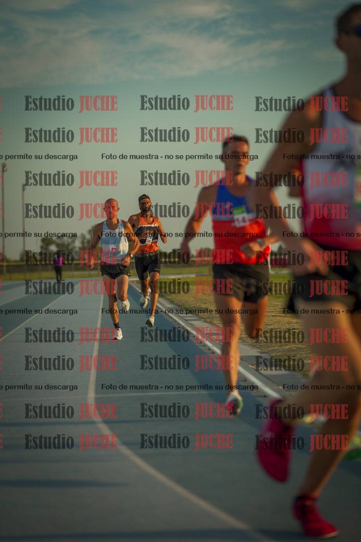 Fotos de los 3000 m llanos de varones
