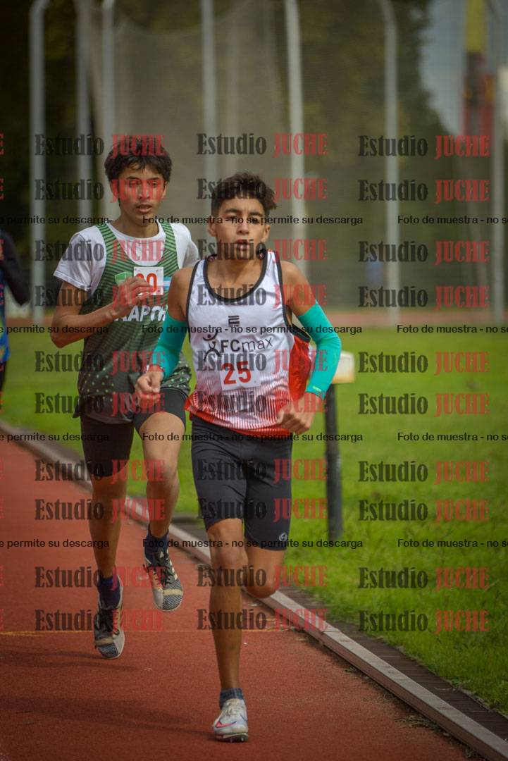 Fotos de los 600 m llanos de varones