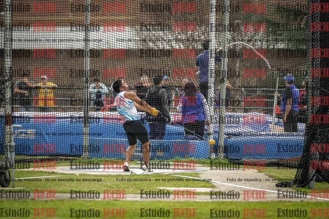Fotos del lanzamiento de martillo de varones
