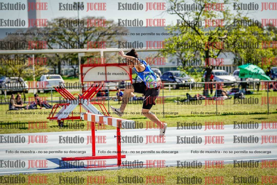 Fotos de los 2000 m con obstáculos de varones