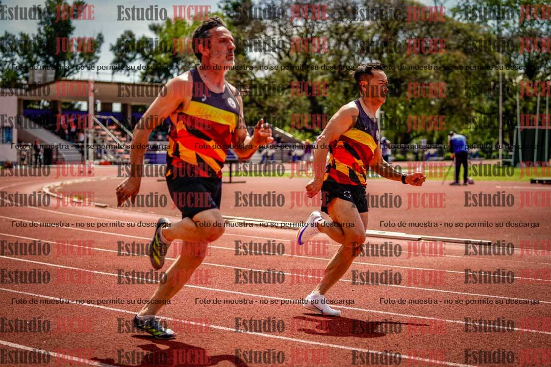 Fotos de los 400 m llanos de varones
