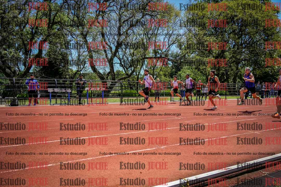 Fotos de los 100 m llanos de varones
