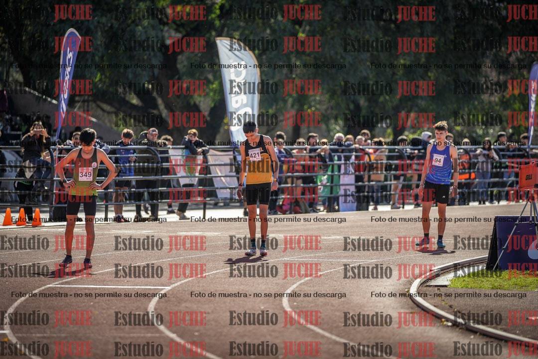 Fotos de los 800 m llanos de varones