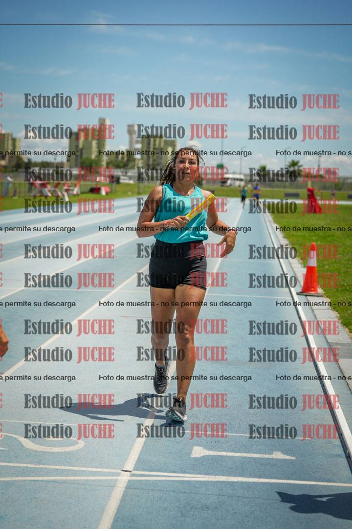 Fotos de las llegadas de los relevos 20' para running teams - serie 1