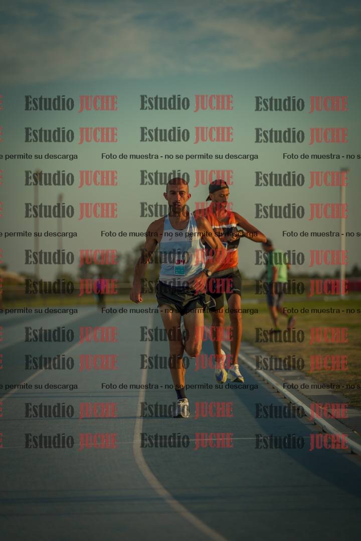 Fotos de los 3000 m llanos de varones