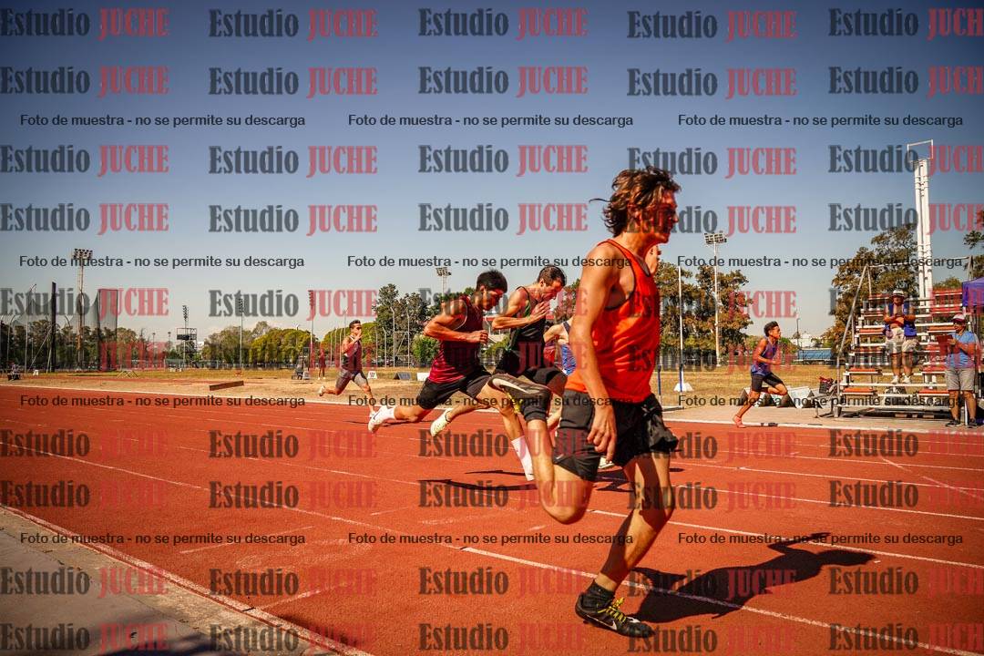 Fotos de los 200 m llanos de varones