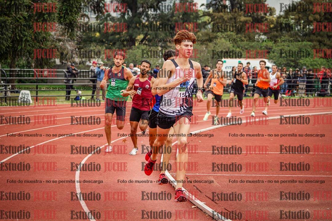 Fotos de los 800 m llanos de varones