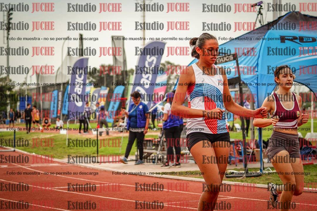 Fotos de los 100 m con vallas de mujeres - heptatlón 1