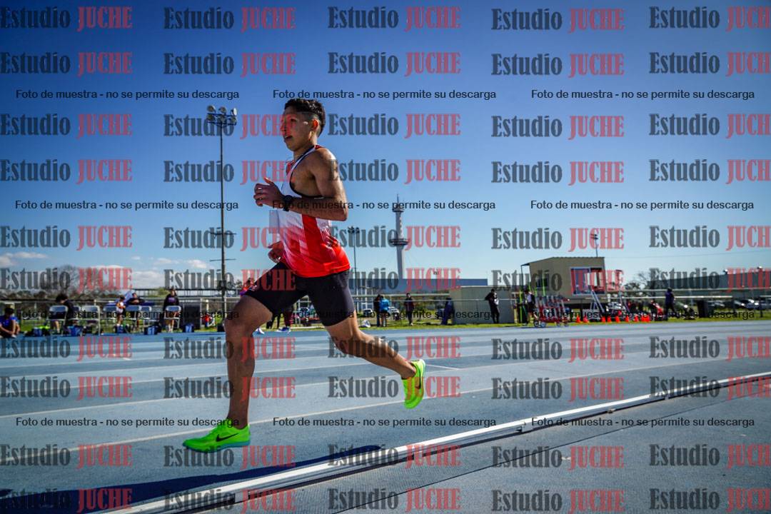 Fotos de los 5000 m llanos de mujeres y varones