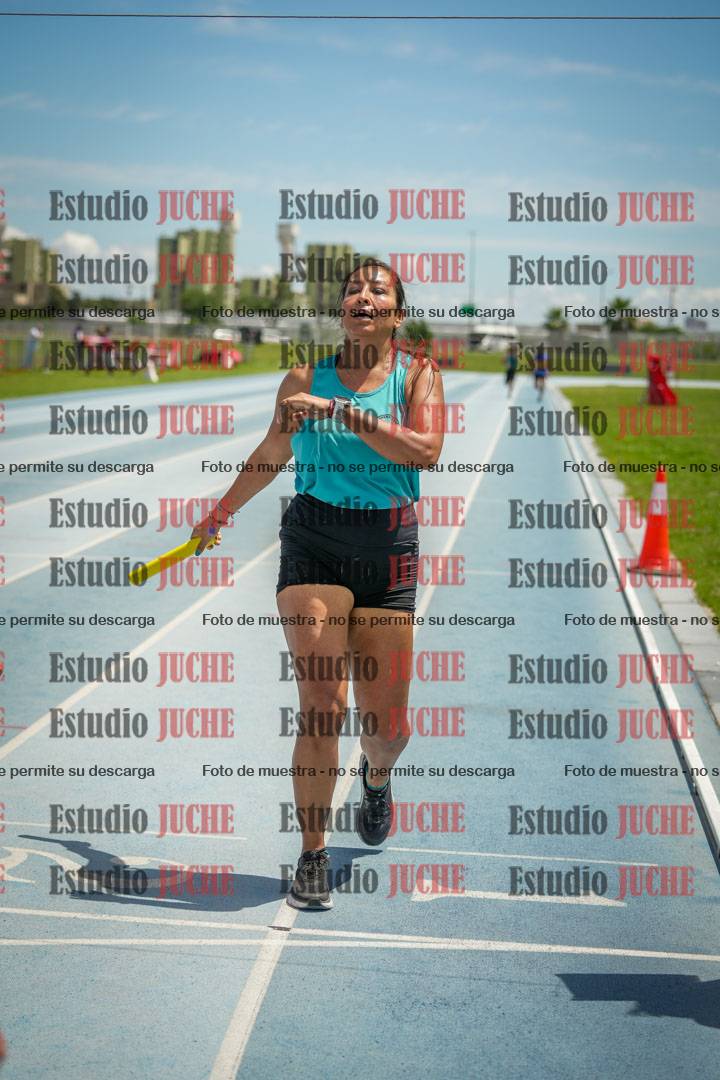 Fotos de las llegadas de los relevos 20' para running teams - serie 1
