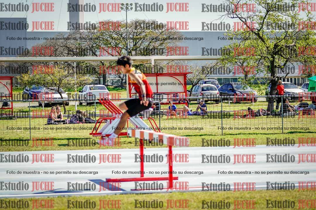 Fotos de los 2000 m con obstáculos de varones
