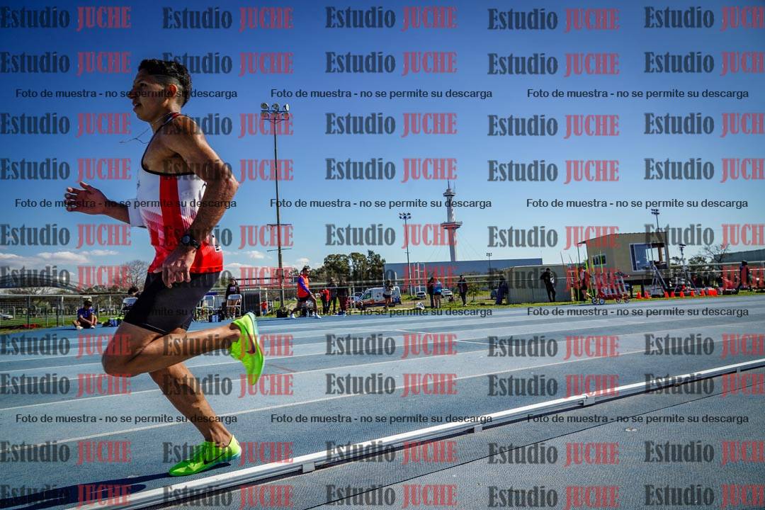 Fotos de los 5000 m llanos de mujeres y varones
