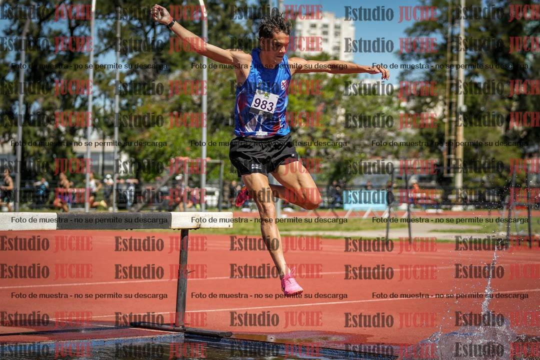 Fotos de los 3000 m con obstáculos de varones