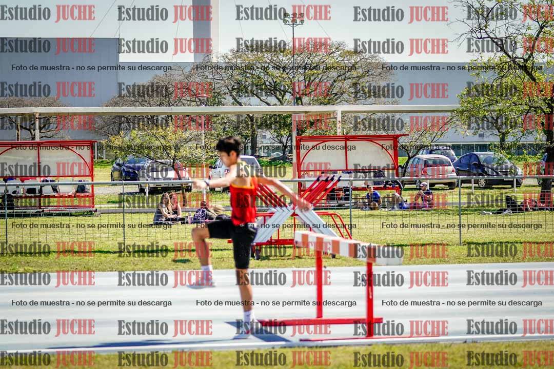 Fotos de los 2000 m con obstáculos de varones