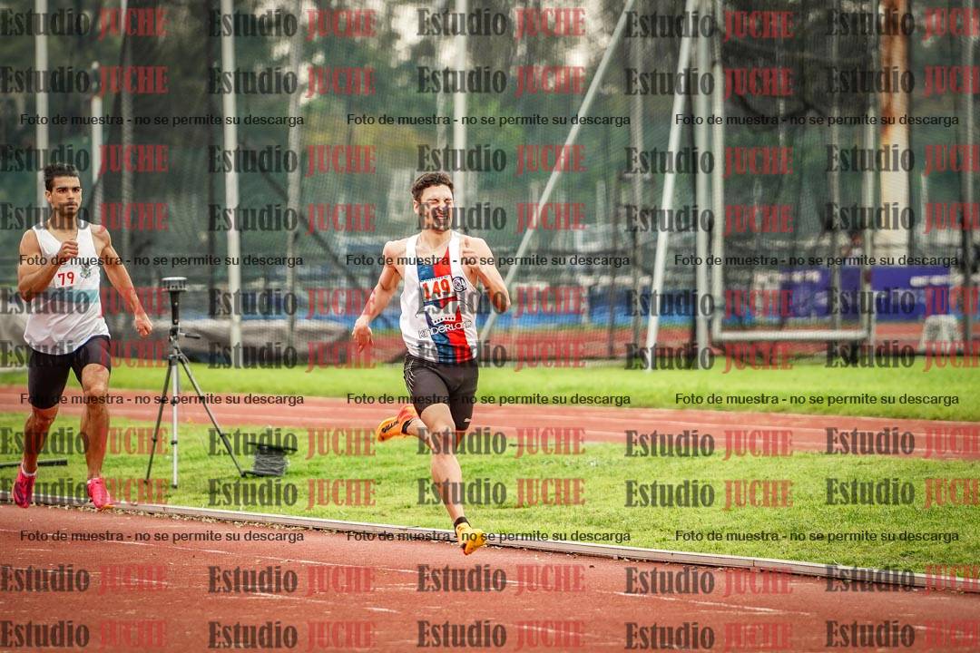 Fotos de los 800 m llanos de varones