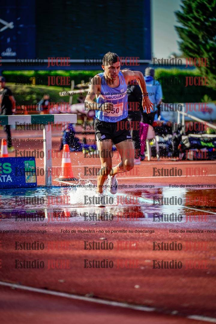 Fotos de los 3000 m con obstáculos de varones