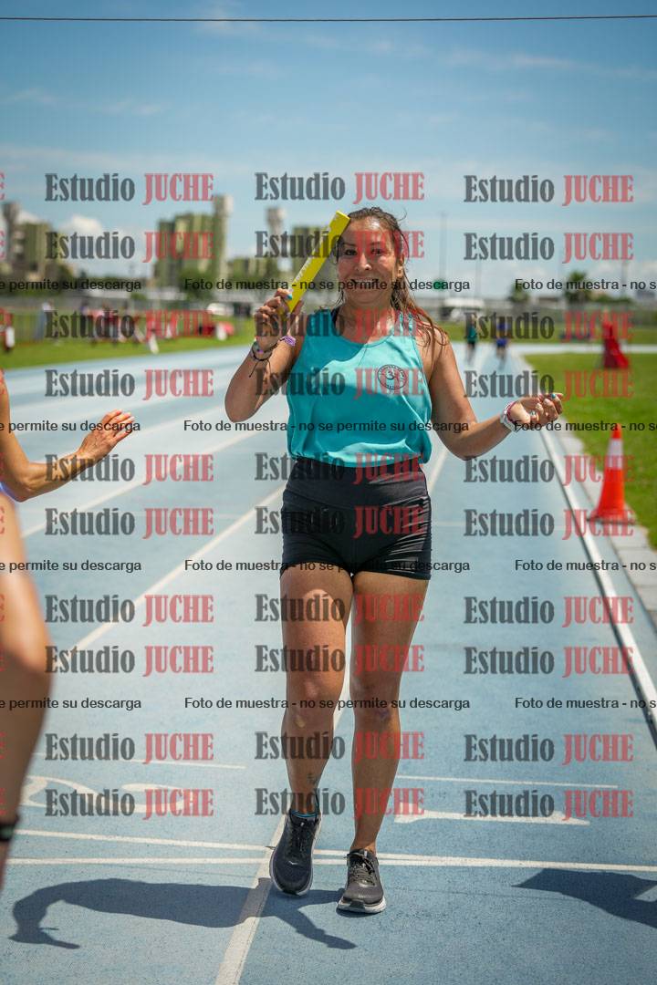 Fotos de las llegadas de los relevos 20' para running teams - serie 1