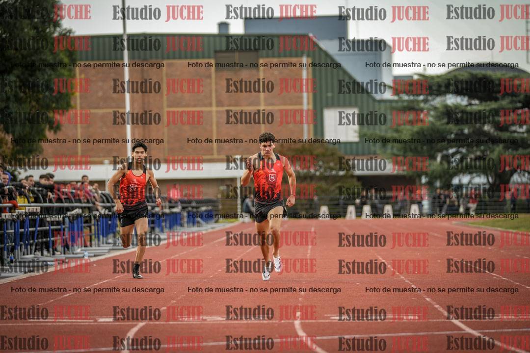Fotos de los 400 m llanos de varones