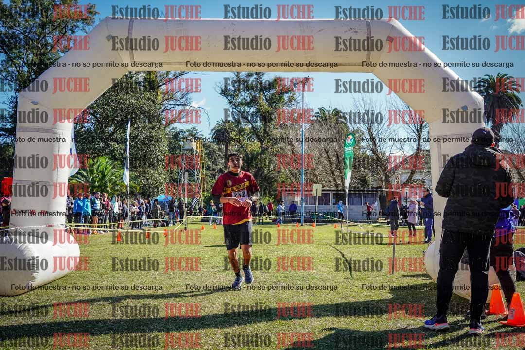 Fotos de la llegada del cross de 2000 m