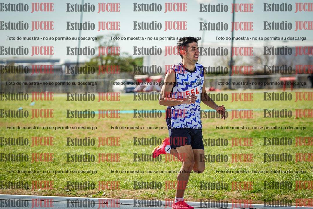 Fotos de los 800 m llanos de varones