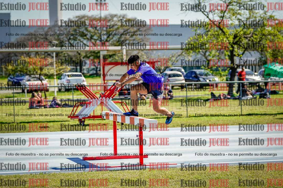 Fotos de los 2000 m con obstáculos de varones
