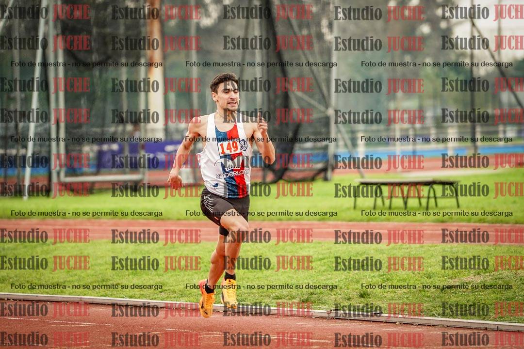 Fotos de los 800 m llanos de varones