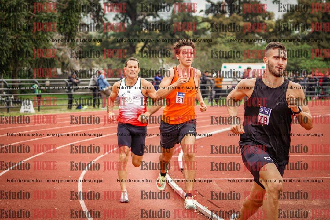 Fotos de los 800 m llanos de varones