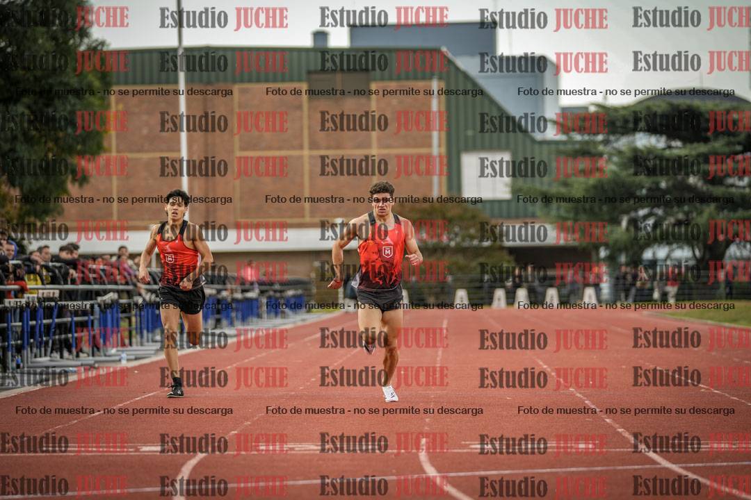 Fotos de los 400 m llanos de varones