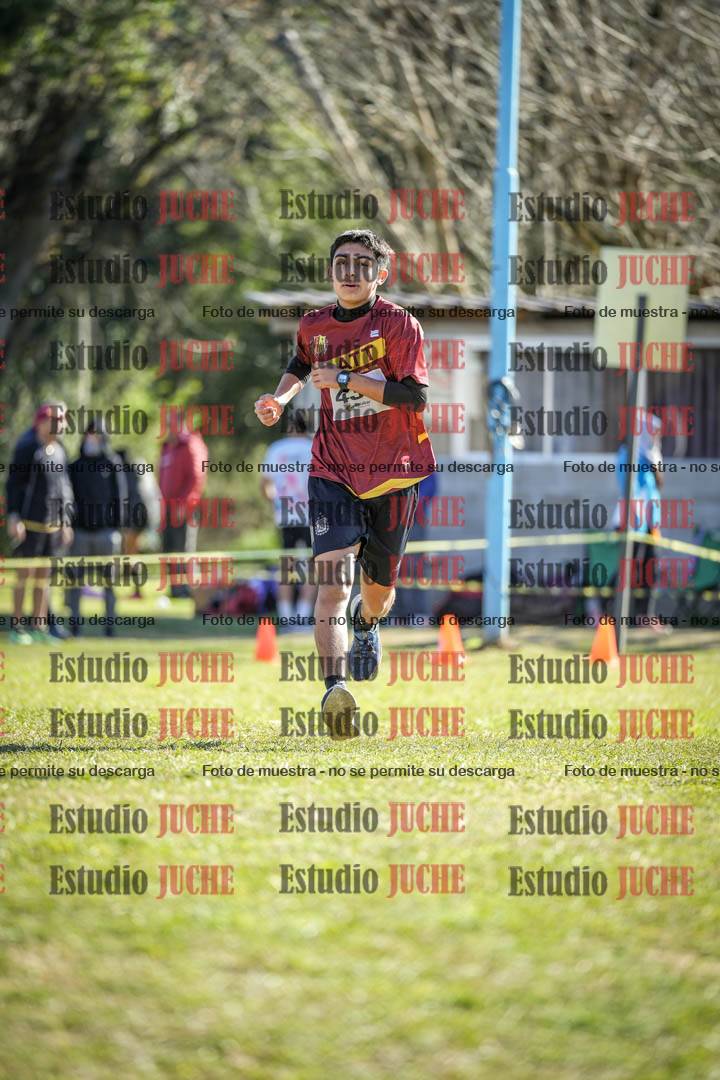 Fotos de la llegada del cross de 2000 m